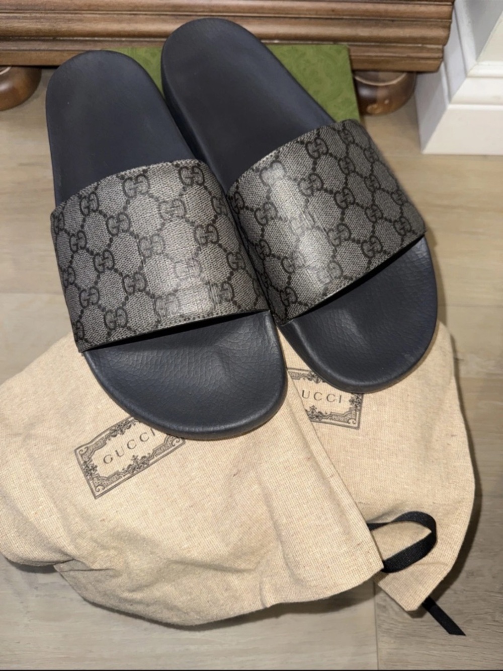 Gucci Men Gray and Black GG Monogram Slide Sandals - Picture 4 of 6
